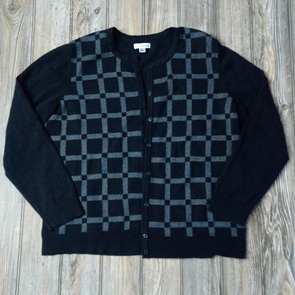 Long Sleeve Patterned Button Down Front Cardigan Sweater Top - Picture 1 of 11